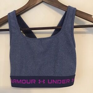 Under Armour Sports Bra Size Small